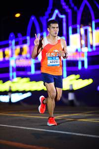 BIB: 40250
                            <button type="button" onclick="openModal(22885945)" class="btn btn-primary btn-sm float-right btn-popup" data-toggle="modal" data-target=".modal-high-quality">
                        <i class="fas fa-shopping-cart"></i> Add to Cart
                    </button>
                                            <button type="button" onclick="isThisMe(22885945, true)" class="btn btn-success btn-sm float-right btn-popup btn-isme hidden" data-toggle="tooltip" data-placement="bottom" title="นี่คือรูปของคุณใช่ไหม คลิกที่นี่เพื่อเอาเข้าอัลบั้ม">
                        <i class="fas fa-plus"></i> Add to album
                    </button>
                    <button type="button" onclick="isThisMe(22885945, false)" class="btn btn-warning btn-sm float-right btn-popup btn-isnotme hidden">
                        <i class="fas fa-ban"></i> Remove from album
                    </button>